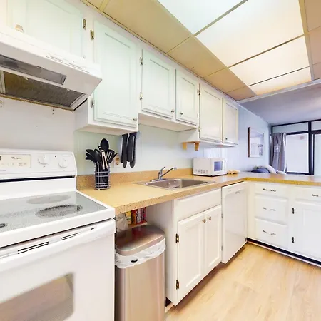 Beach House 306